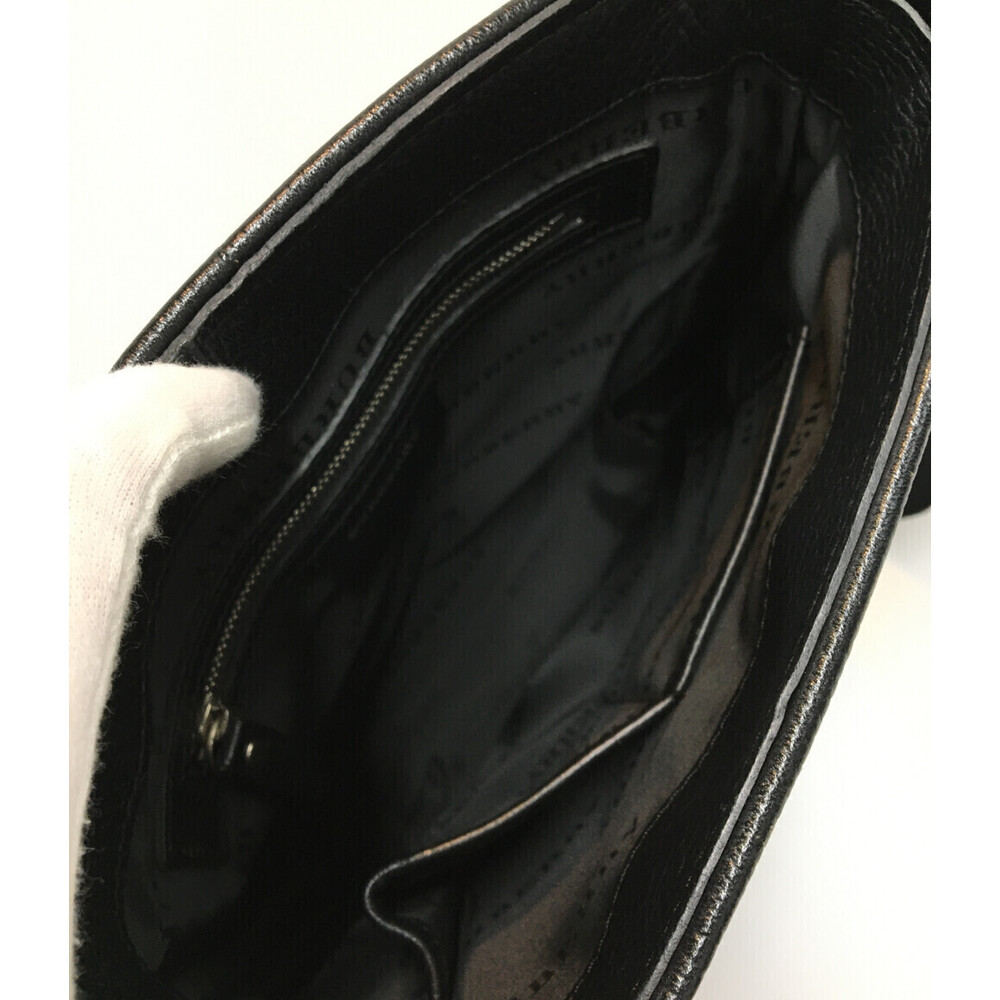 Burberry Check Buckle messenger bag crafted from black with buckle - Picture 3 of 6